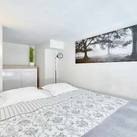 Heritage Brick By Rotermann Apts